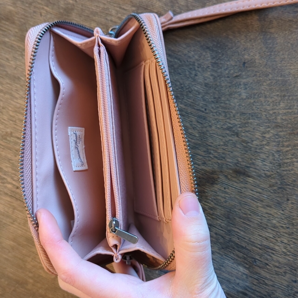 Universal Thread Light Pink Wallet - image 4